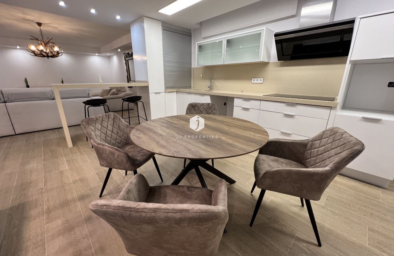 Tweedehands - Villa -
San Miguel de Salinas - Inland