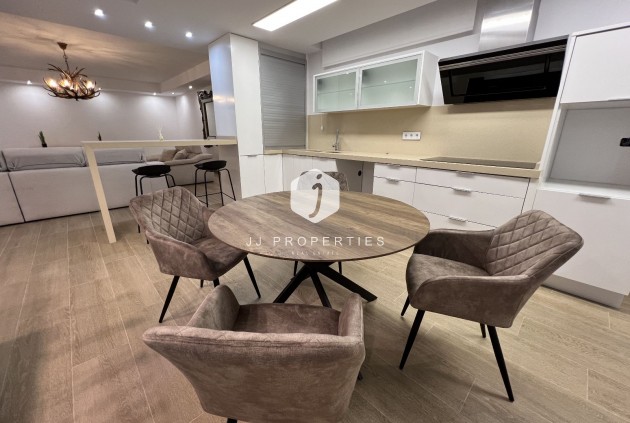 Tweedehands - Villa -
San Miguel de Salinas - Inland