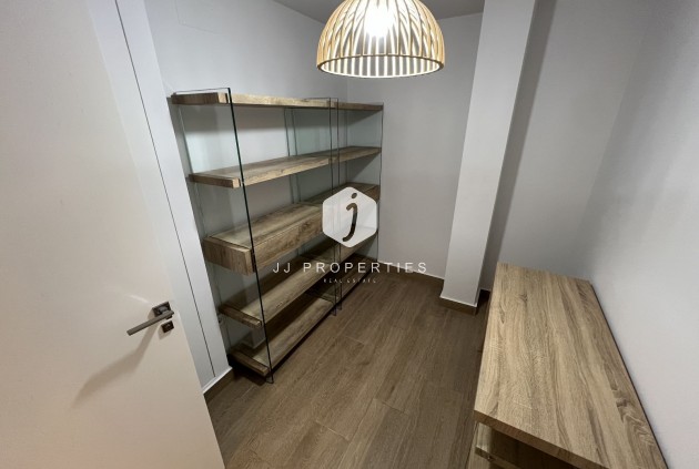 Tweedehands - Villa -
San Miguel de Salinas - Inland