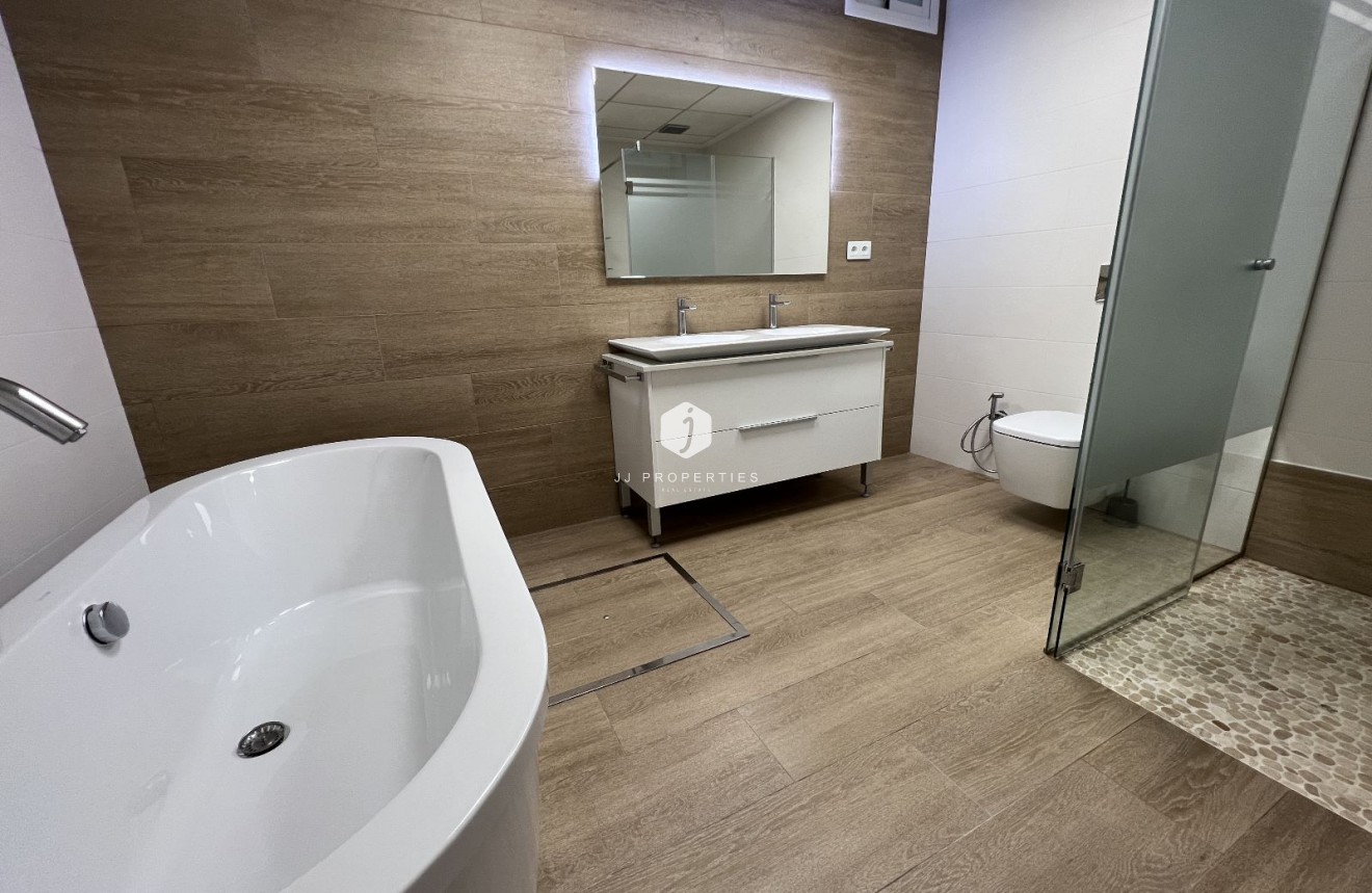 Tweedehands - Villa -
San Miguel de Salinas - Inland