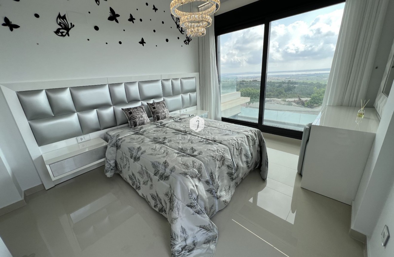 Tweedehands - Villa -
San Miguel de Salinas - Inland