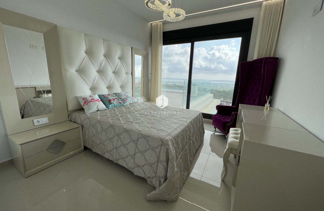 Tweedehands - Villa -
San Miguel de Salinas - Inland