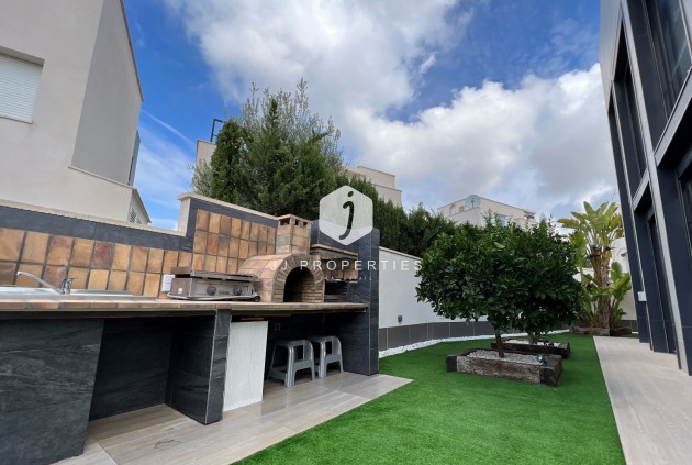 Tweedehands - Villa -
San Miguel de Salinas - Inland