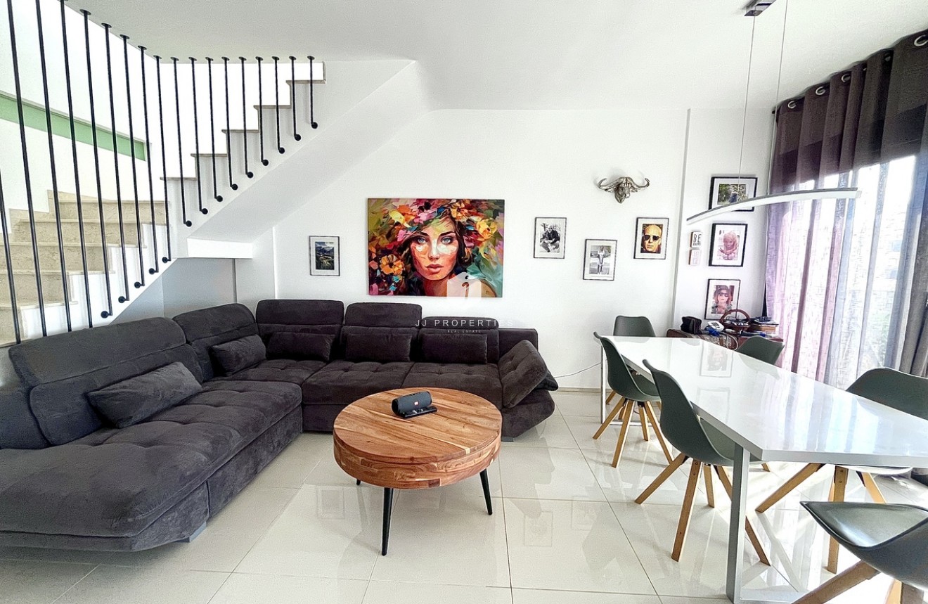 Tweedehands - Penthouse -
Los Dolses - Inland