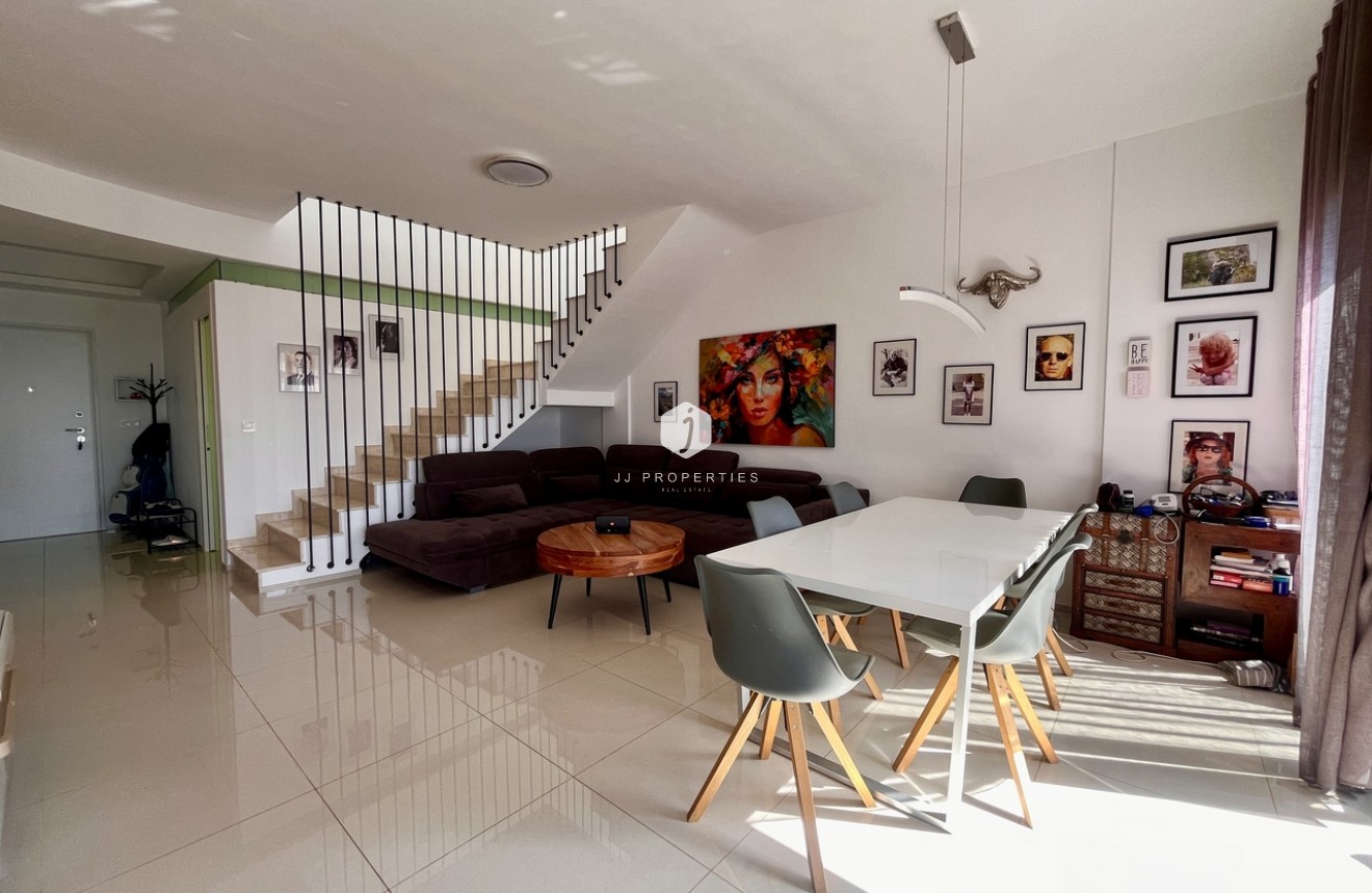 Tweedehands - Penthouse -
Los Dolses - Inland