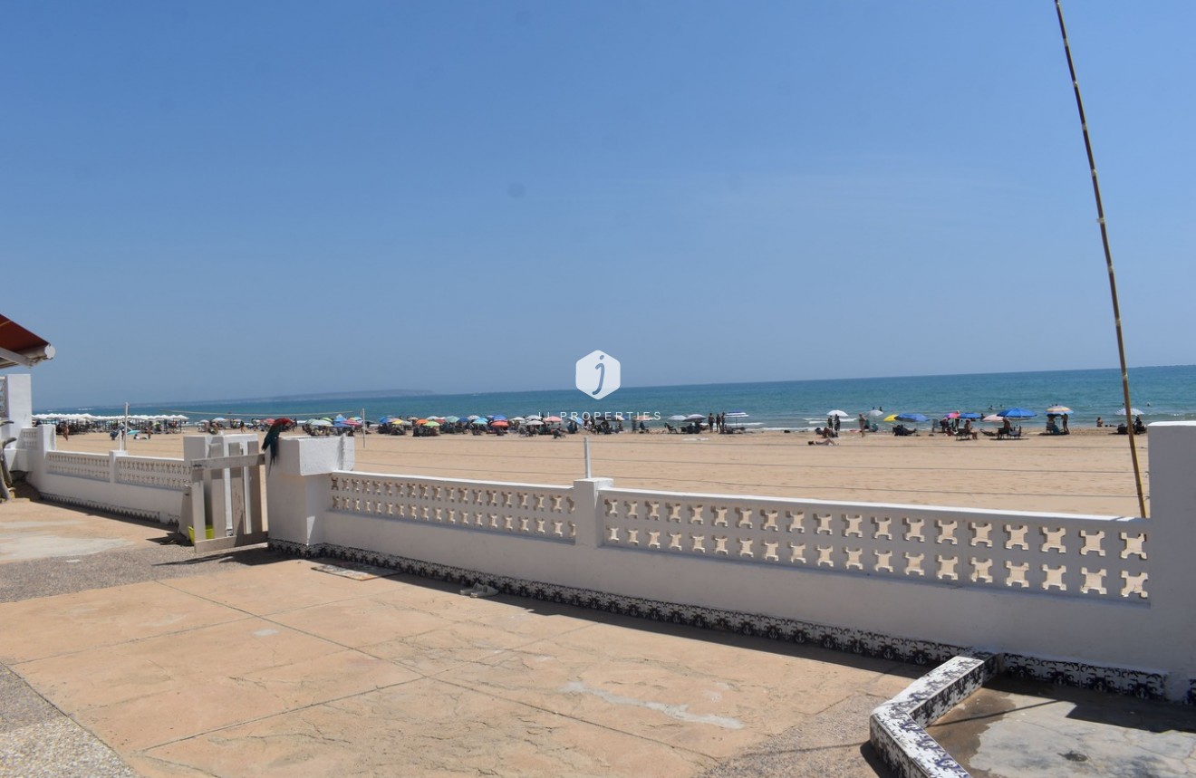 Tweedehands - Villa -
Guardamar del Segura - Costa Blanca