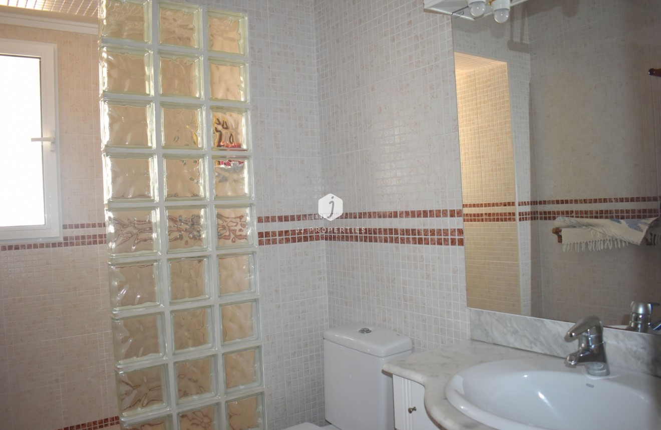 Tweedehands - Villa -
Guardamar del Segura - Costa Blanca