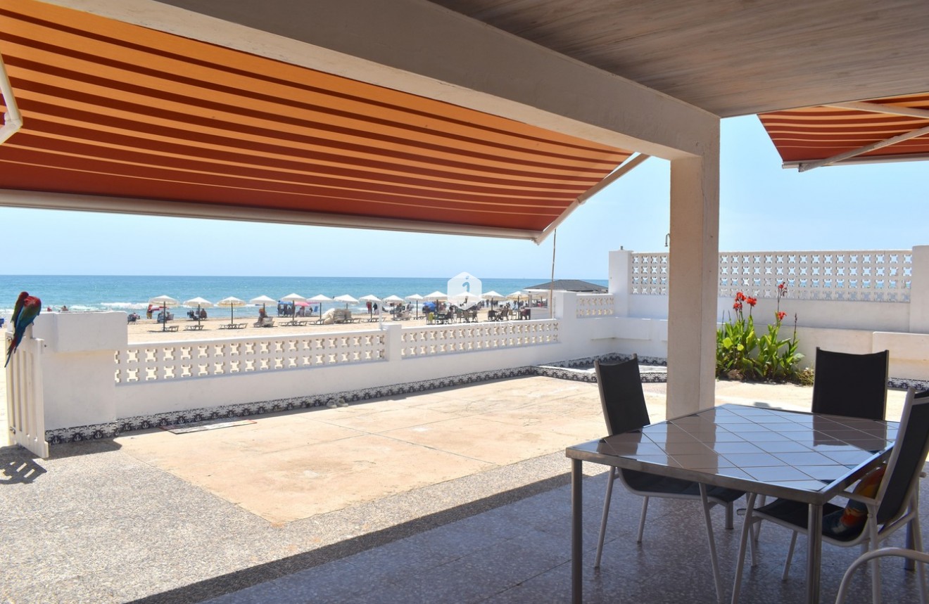 Tweedehands - Villa -
Guardamar del Segura - Costa Blanca