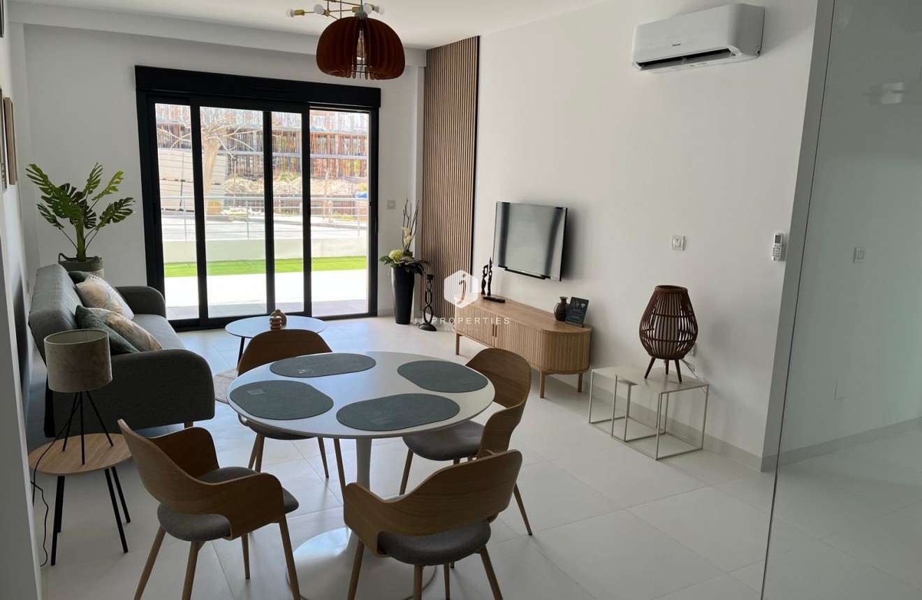 Tweedehands - Appartement / flat -
San Miguel de Salinas - Inland