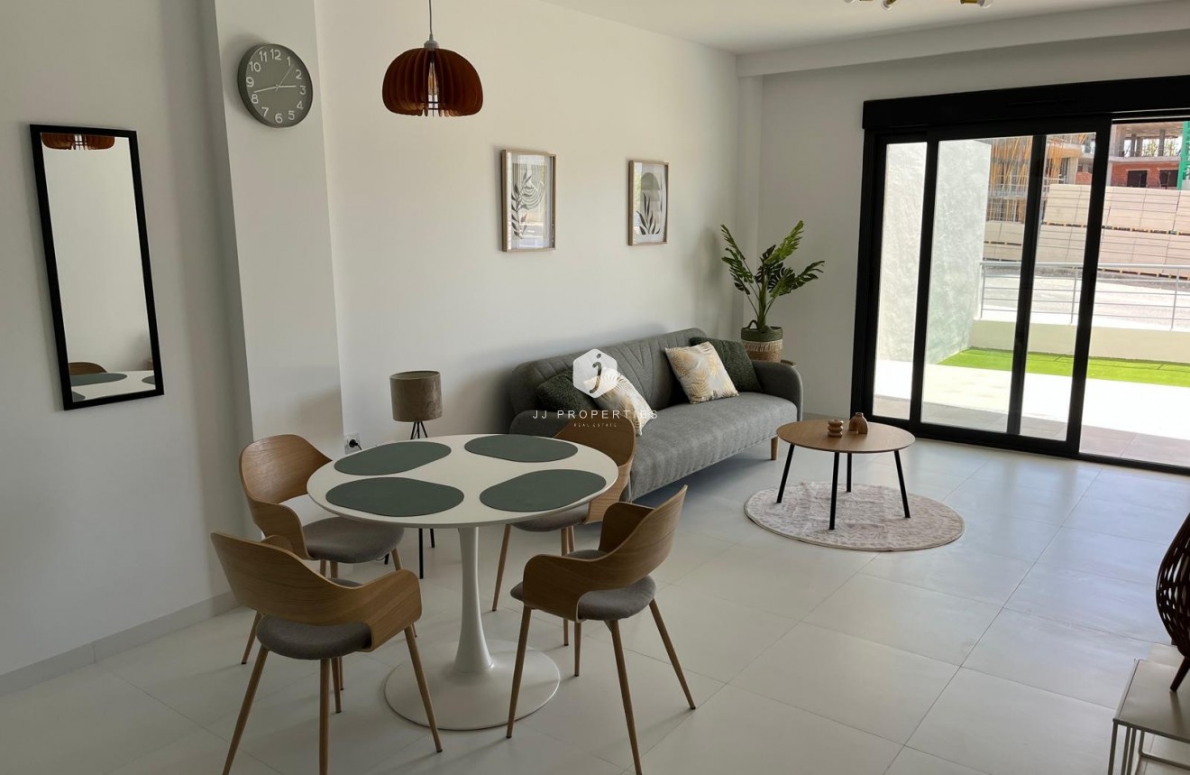 Tweedehands - Appartement / flat -
San Miguel de Salinas - Inland