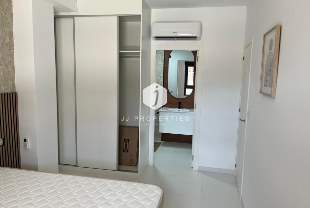 Tweedehands - Appartement / flat -
San Miguel de Salinas - Inland