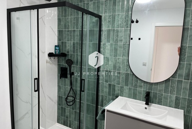 Tweedehands - Appartement / flat -
San Miguel de Salinas - Inland