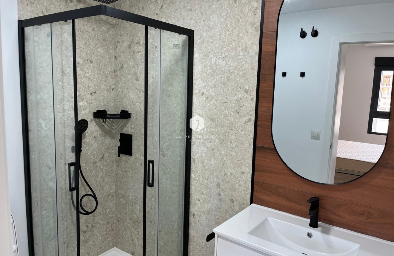 Tweedehands - Appartement / flat -
San Miguel de Salinas - Inland