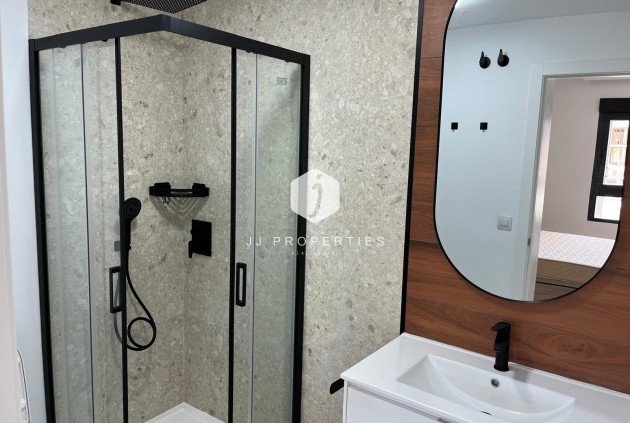 Tweedehands - Appartement / flat -
San Miguel de Salinas - Inland