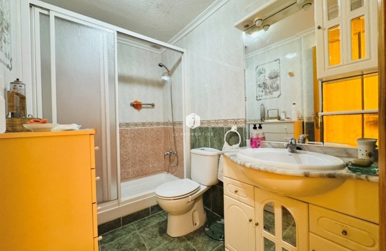 Tweedehands - Appartement / flat -
La Mata - Costa Blanca