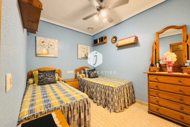 Tweedehands - Appartement / flat -
La Mata - Costa Blanca