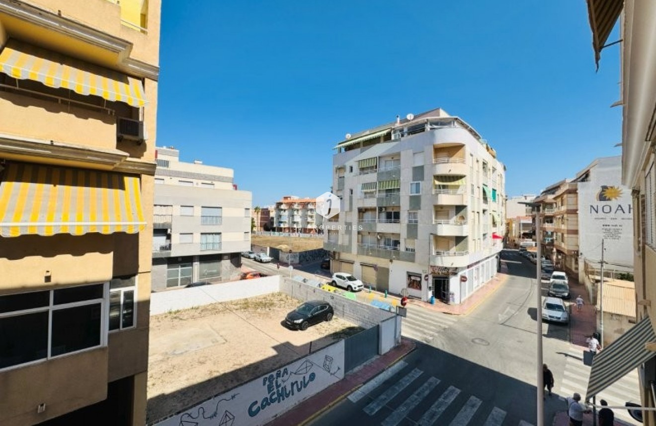 Tweedehands - Appartement / flat -
La Mata - Costa Blanca