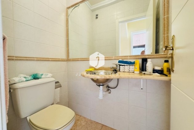 Tweedehands - duplex -
Torrevieja - Costa Blanca