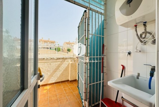 Tweedehands - duplex -
Torrevieja - Costa Blanca