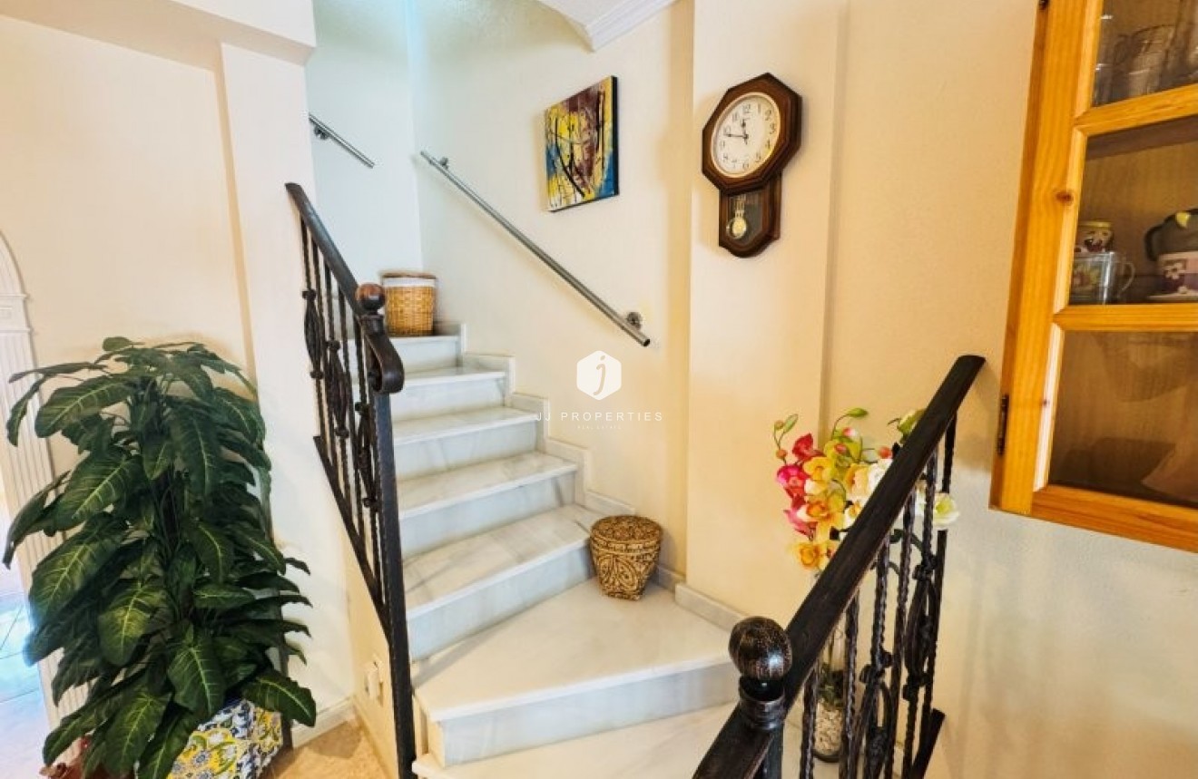 Tweedehands - duplex -
Torrevieja - Costa Blanca