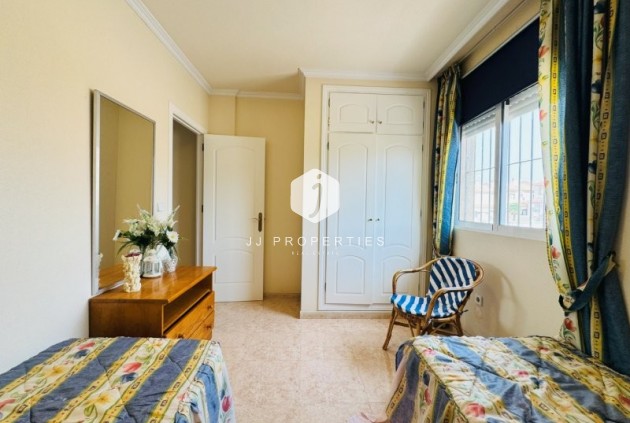 Tweedehands - duplex -
Torrevieja - Costa Blanca