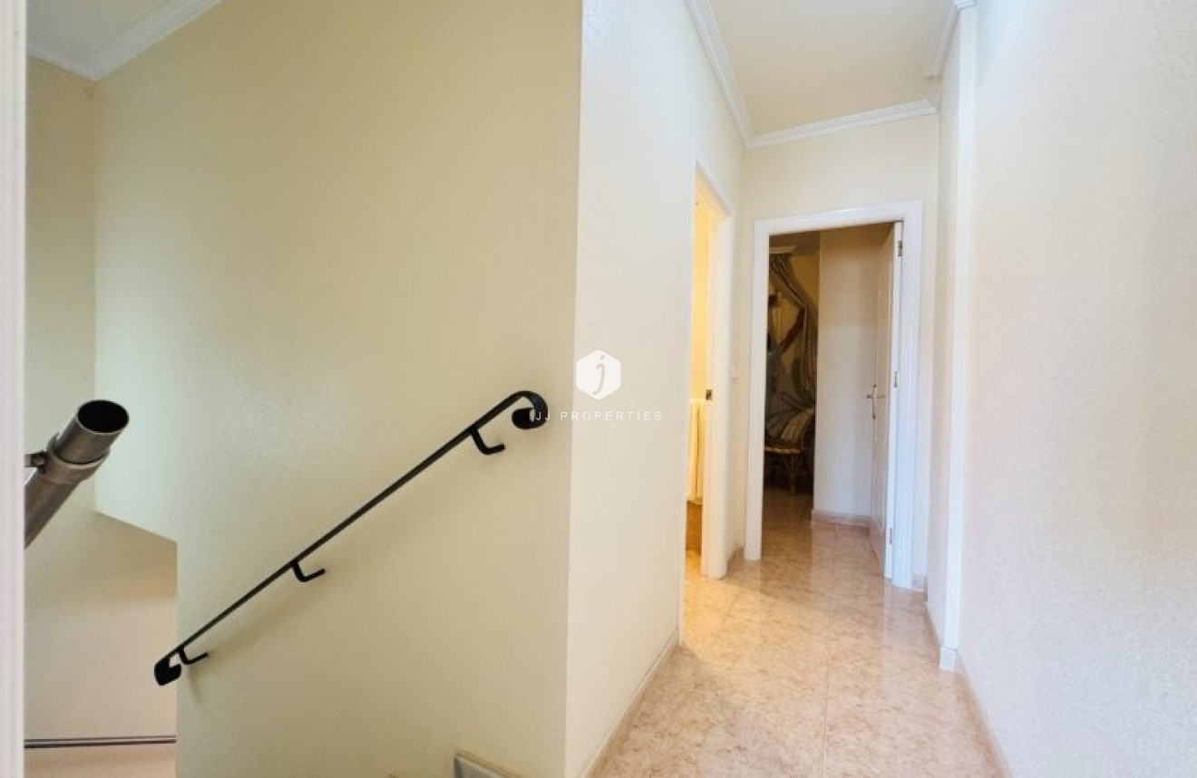 Tweedehands - duplex -
Torrevieja - Costa Blanca