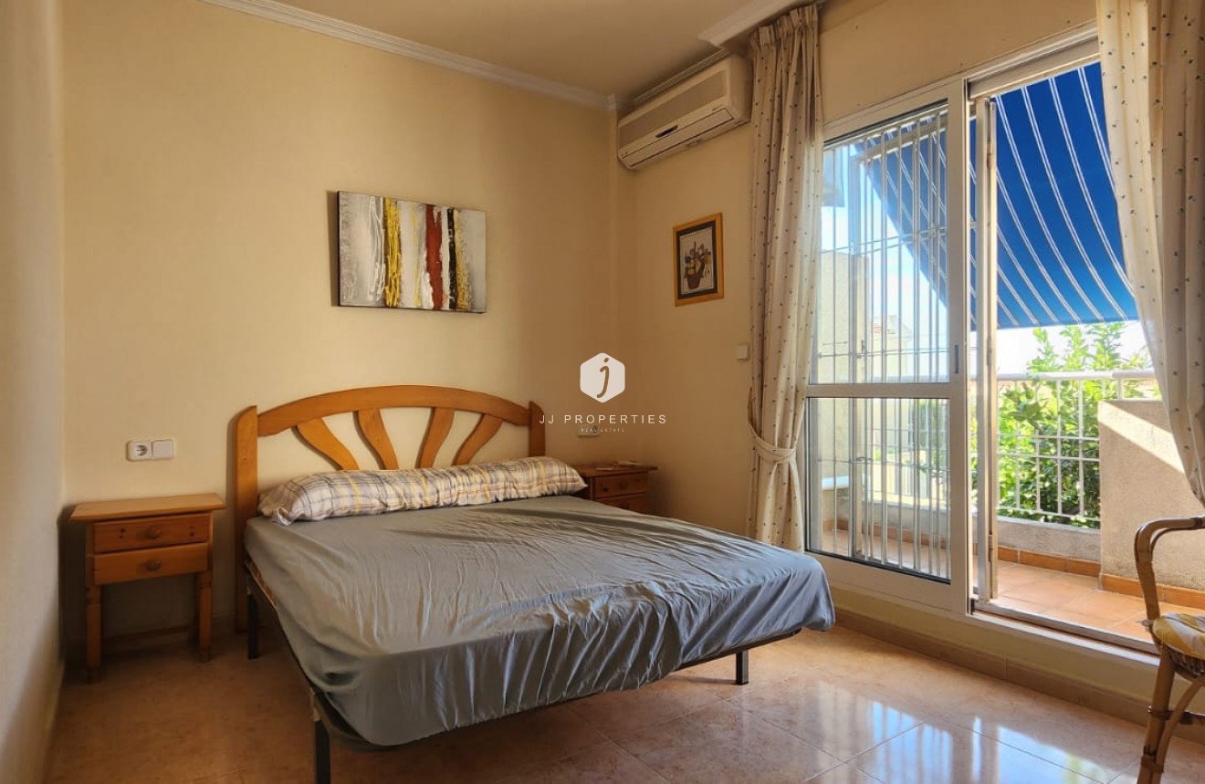 Tweedehands - duplex -
Torrevieja - Costa Blanca