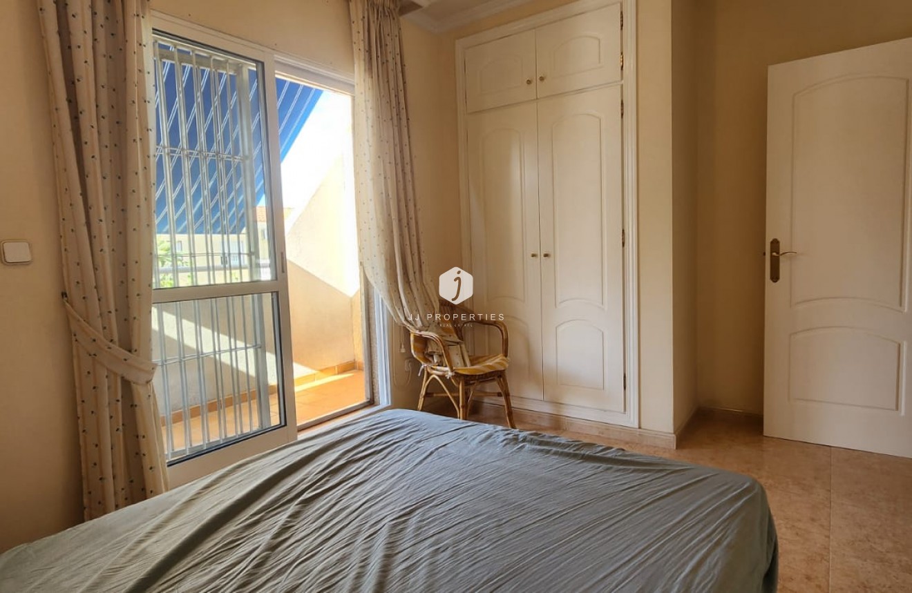 Tweedehands - duplex -
Torrevieja - Costa Blanca