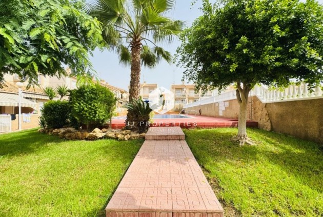 Tweedehands - duplex -
Torrevieja - Costa Blanca
