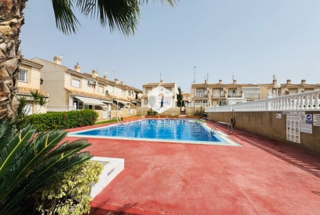 Tweedehands - duplex -
Torrevieja - Costa Blanca