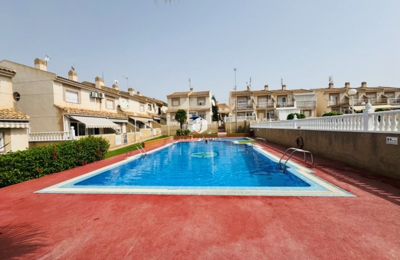 Tweedehands - duplex -
Torrevieja - Costa Blanca