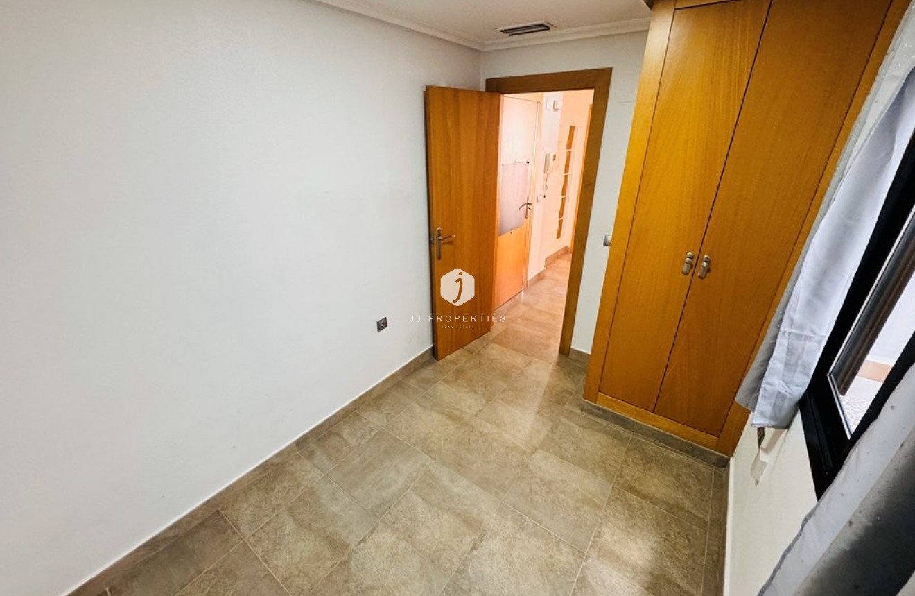 Tweedehands - Appartement / flat -
La Mata - Costa Blanca