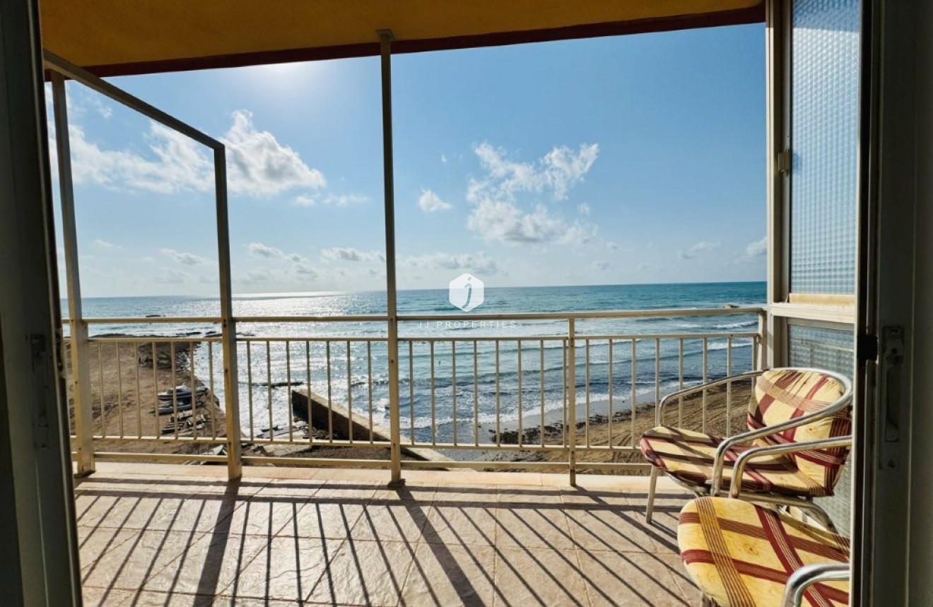 Tweedehands - Appartement / flat -
La Mata - Costa Blanca