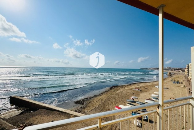 Tweedehands - Appartement / flat -
La Mata - Costa Blanca