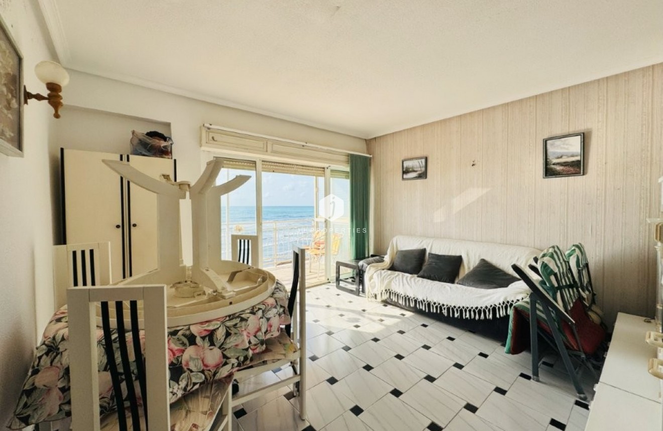 Tweedehands - Appartement / flat -
La Mata - Costa Blanca