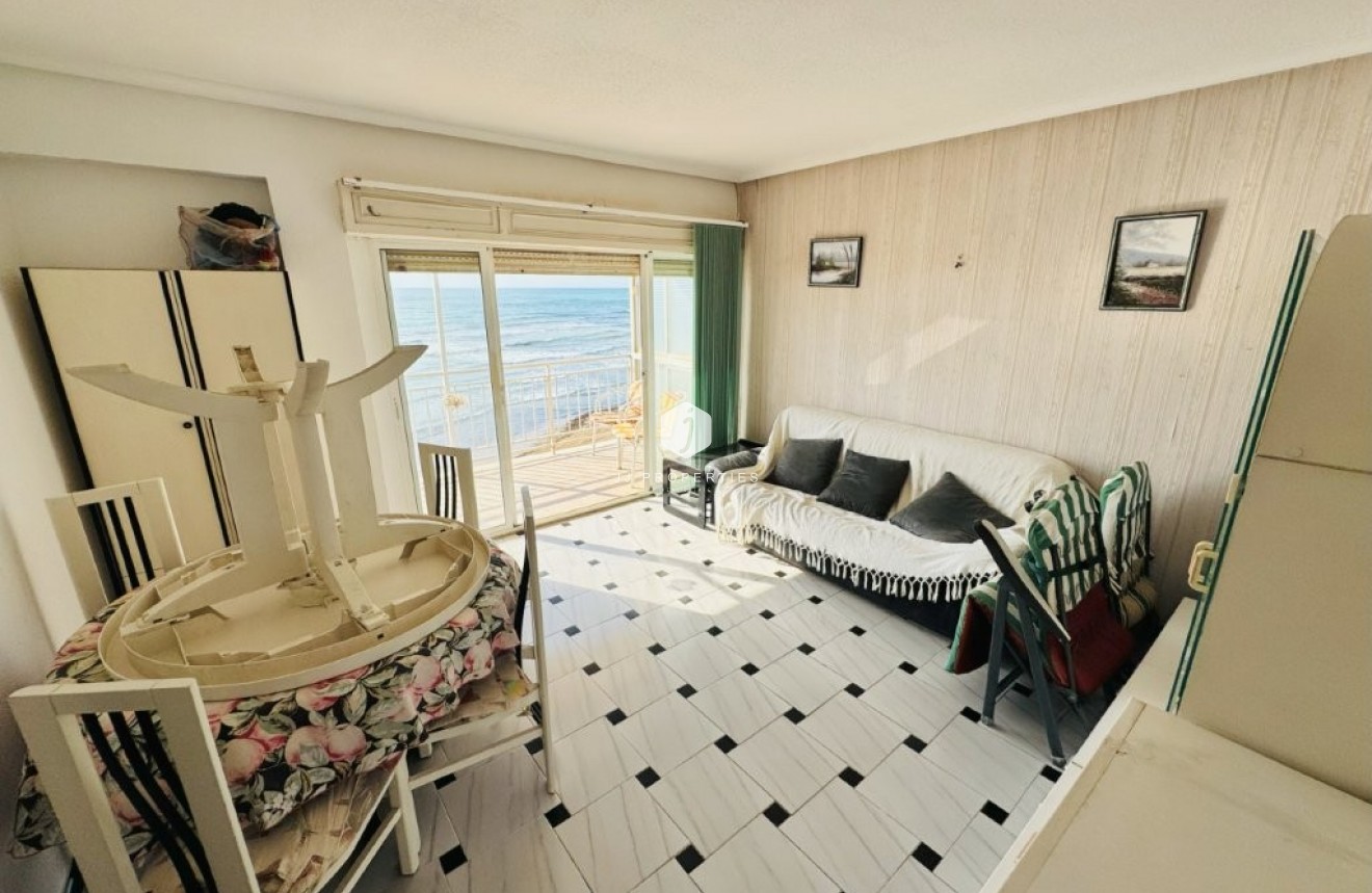 Tweedehands - Appartement / flat -
La Mata - Costa Blanca