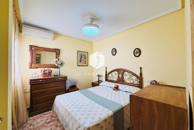 Tweedehands - Appartement / flat -
La Mata - Costa Blanca