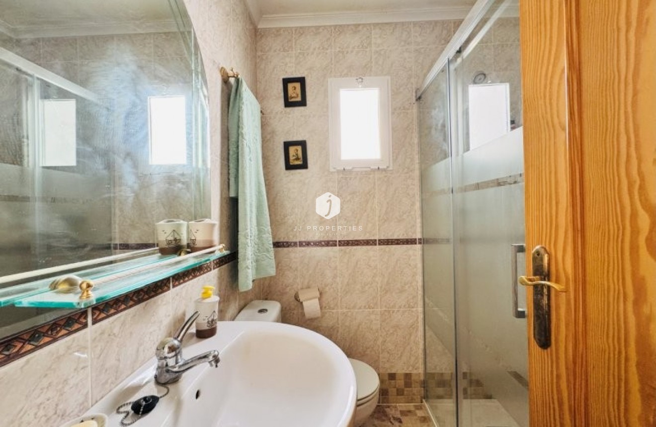 Tweedehands - Appartement / flat -
La Mata - Costa Blanca