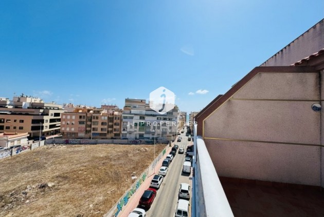 Tweedehands - Appartement / flat -
La Mata - Costa Blanca