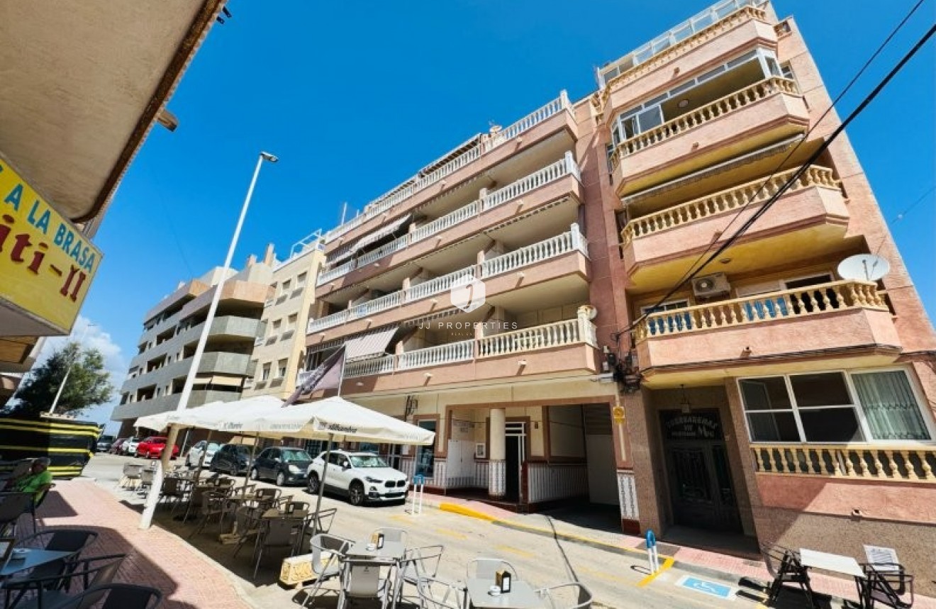 Tweedehands - Appartement / flat -
La Mata - Costa Blanca