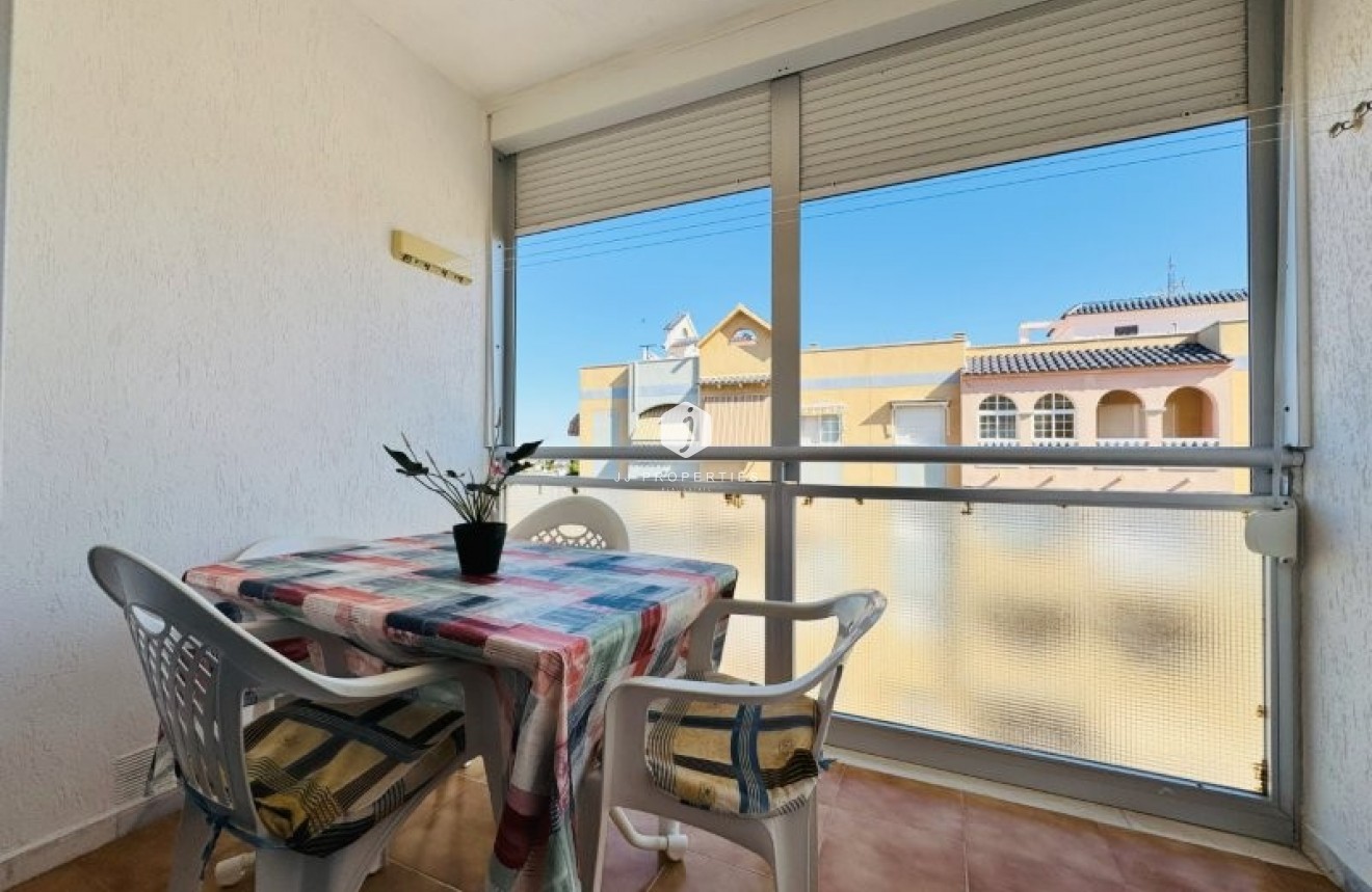 Tweedehands - Appartement / flat -
La Mata - Costa Blanca