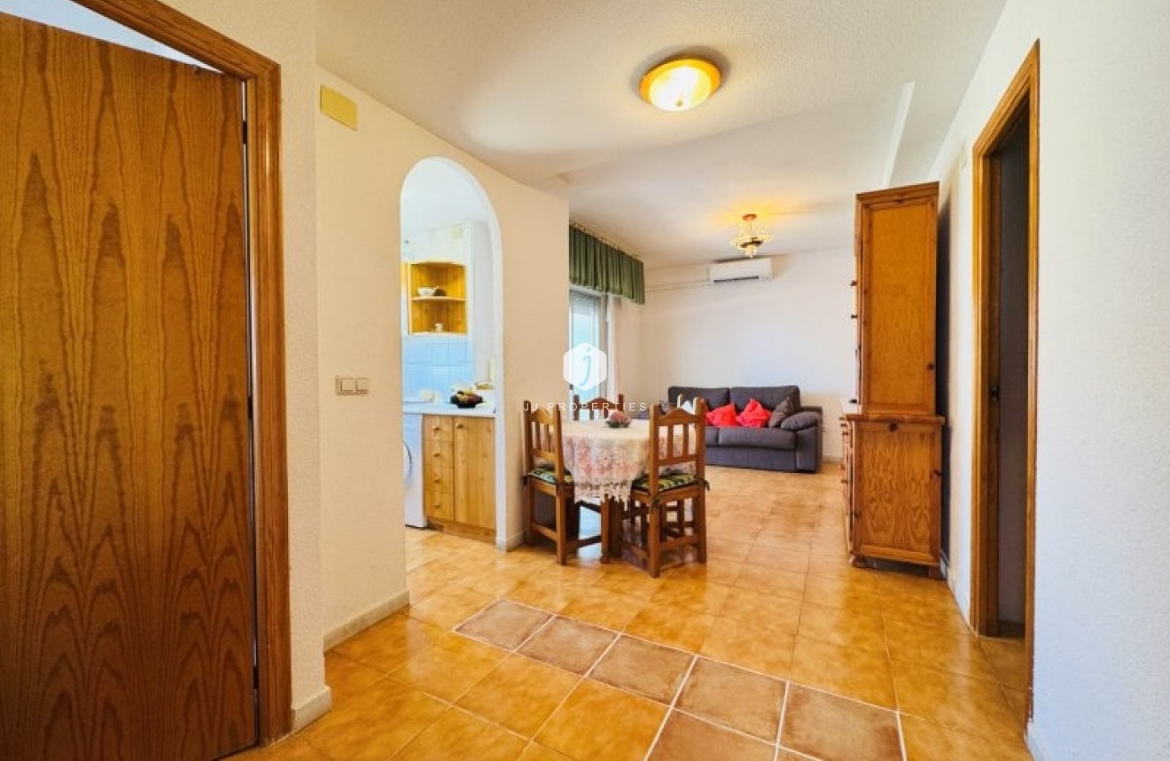 Tweedehands - Appartement / flat -
La Mata - Costa Blanca