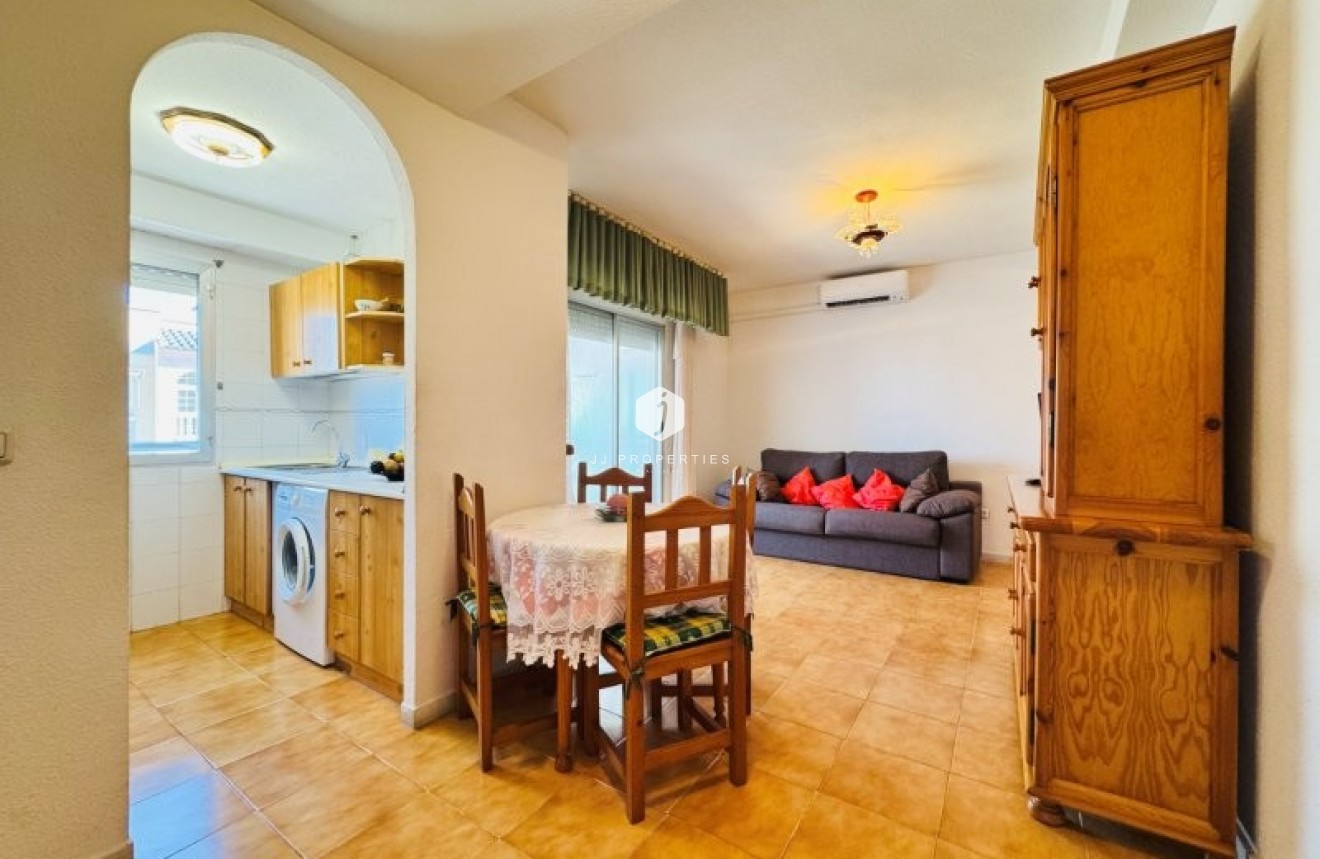 Tweedehands - Appartement / flat -
La Mata - Costa Blanca