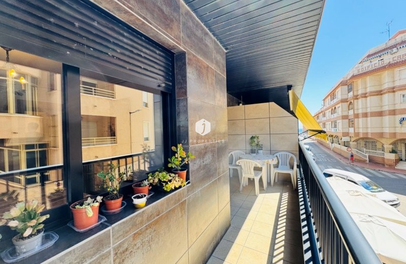 Tweedehands - Appartement / flat -
La Mata - Costa Blanca