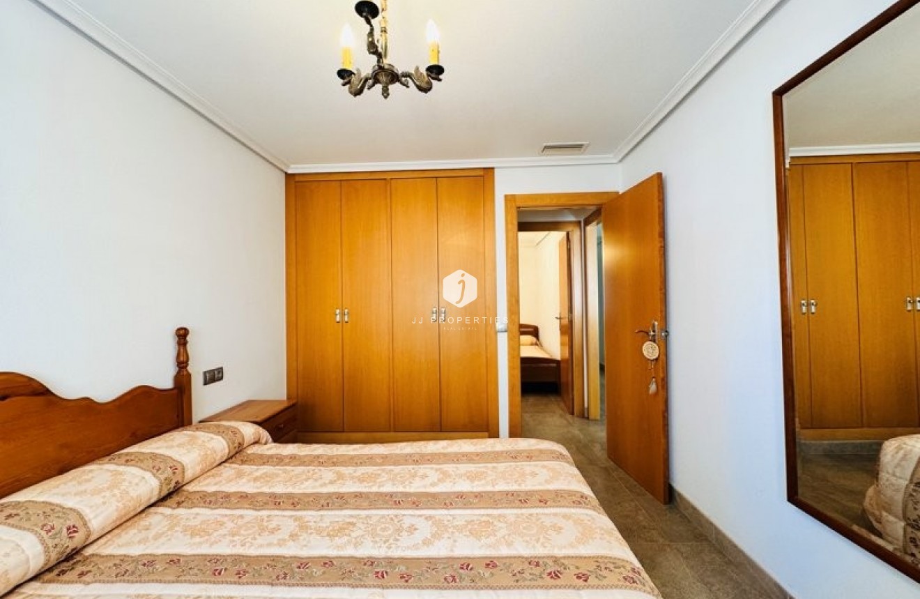 Tweedehands - Appartement / flat -
La Mata - Costa Blanca