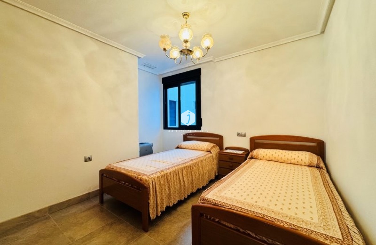 Tweedehands - Appartement / flat -
La Mata - Costa Blanca