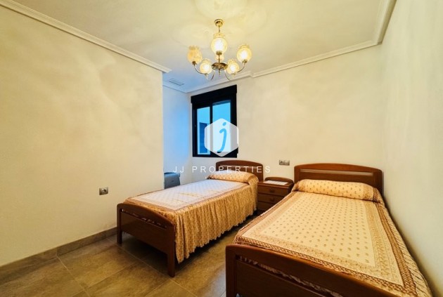 Tweedehands - Appartement / flat -
La Mata - Costa Blanca