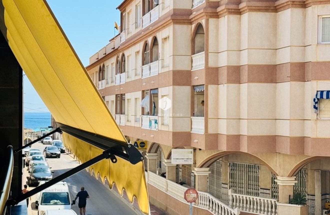 Tweedehands - Appartement / flat -
La Mata - Costa Blanca