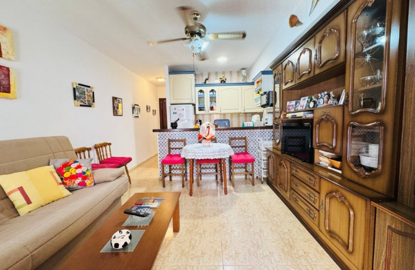 Aus zweiter Hand - Wohnung -
La Mata - Costa Blanca