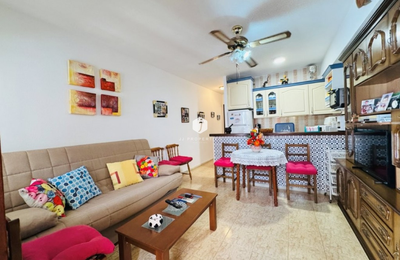 Aus zweiter Hand - Wohnung -
La Mata - Costa Blanca